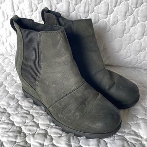 SOREL Joan of Arctic Wedge II Chelsea Boots Size 8.5